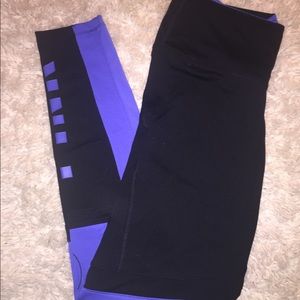 VS Ultimate Pink Leggings. Sz Large Black & blue
